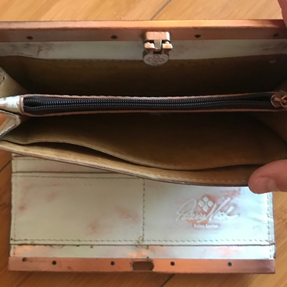 Patricia Nash Rose Gold Wallet - Picture 3 of 4